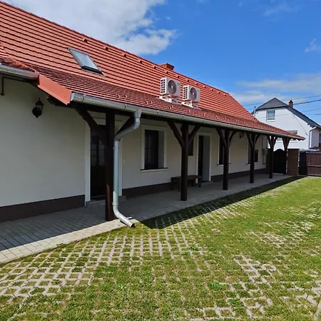 Harom Gracia Vendeghaz Apartmán